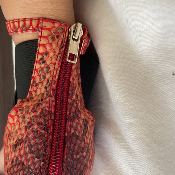 Luichiny snake skin /reddish pattern platform heel - Picture 7 of 8